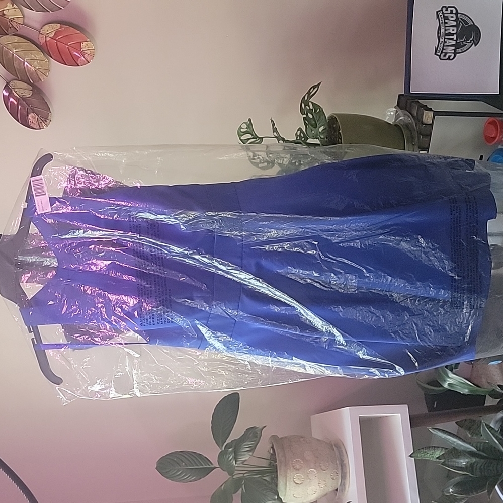 City Vibe Bridesmaids Halter Dress Women's 7 Royal Blue V-Neck Above the knee